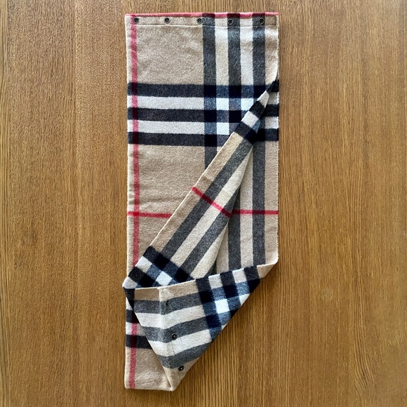 Burberry Kids Check Double Layer Cashmere Snood With Snap Button Closure - Picture 5 of 10